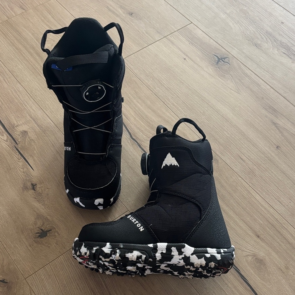 Burton kids Grom BOA Snowboard Boots